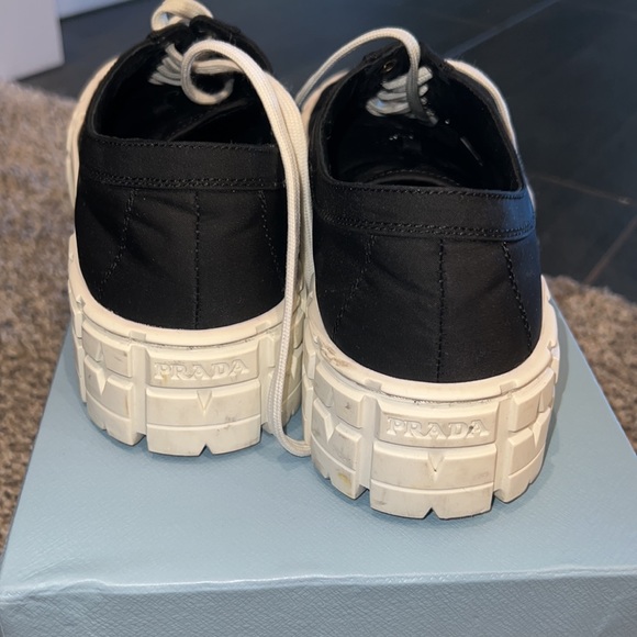 Black platform tennis shoes - Picture 6 of 7